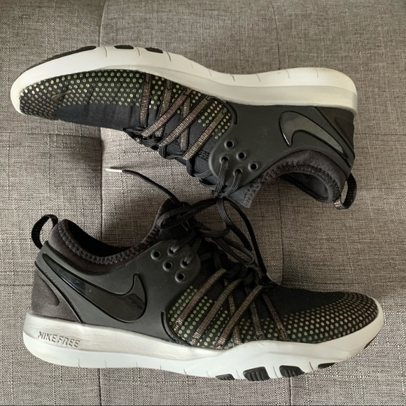 nike free tr7 metallic